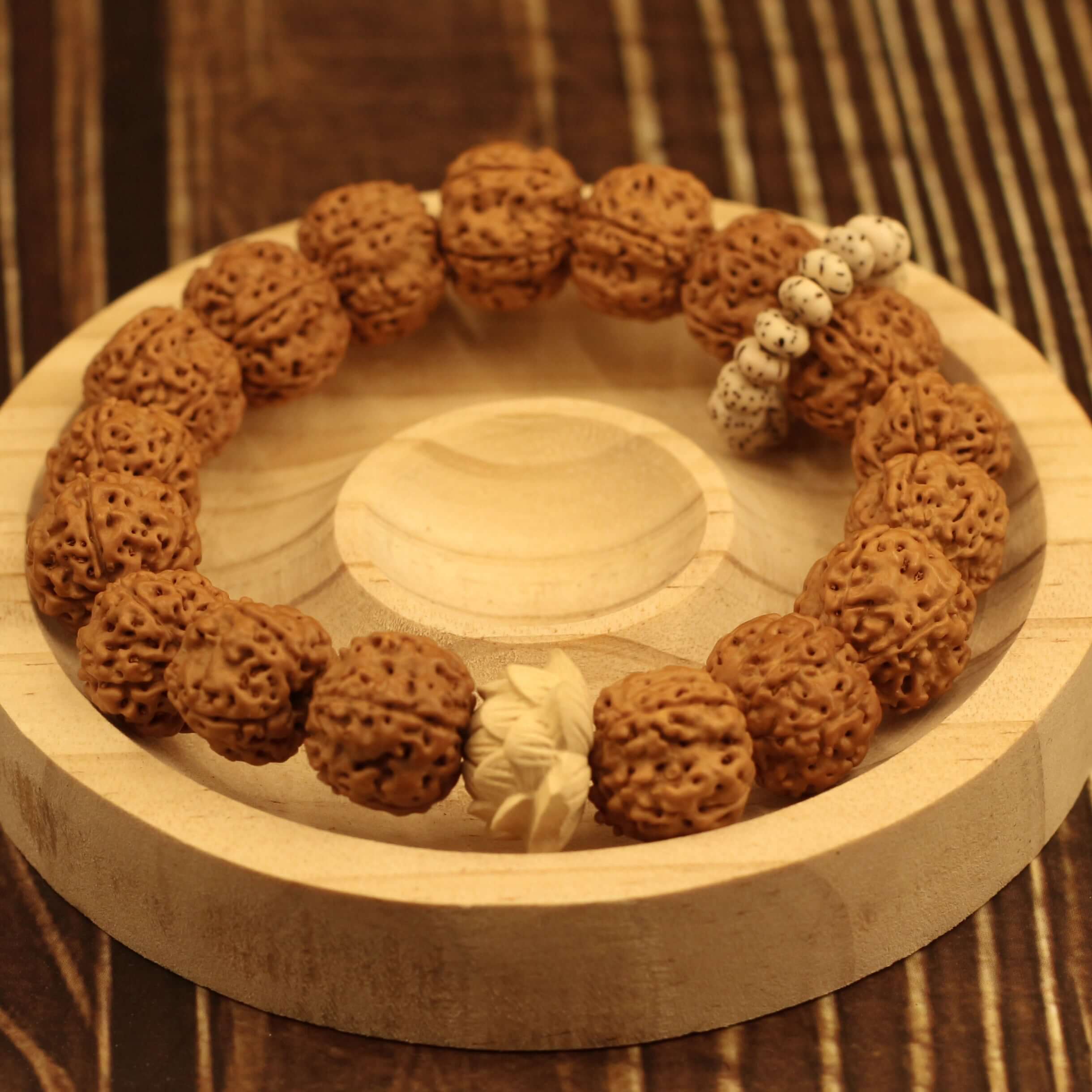 Rudraksha Lotus Running Ring Bracelet - Energy Improvement with Feng Shui