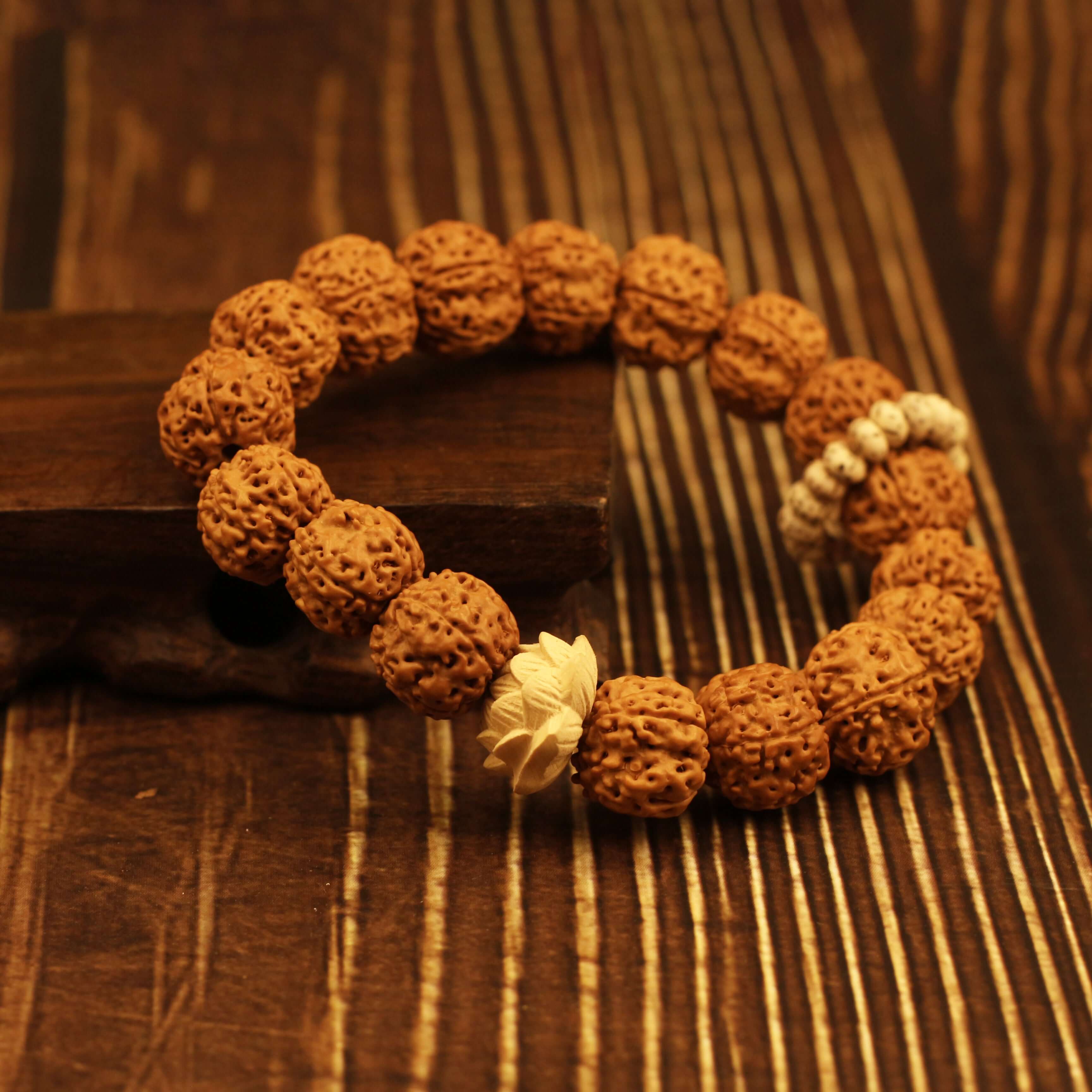 Rudraksha Lotus Running Ring Bracelet - Energy Improvement with Feng Shui