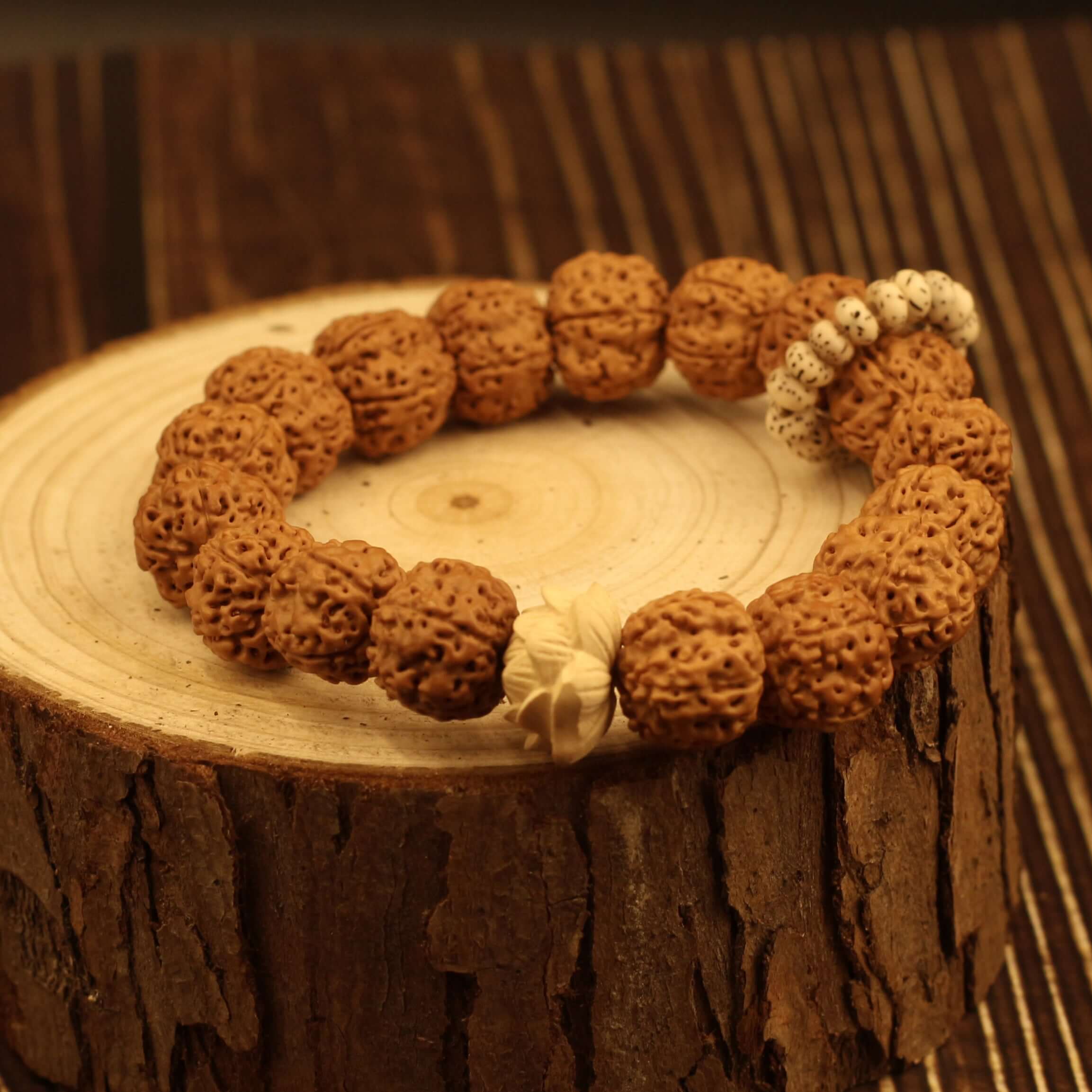 Rudraksha Lotus Running Ring Bracelet - Energy Improvement with Feng Shui